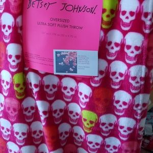 Betsey Johnson Accessories - Betsey Johnson skull throw blanket Betsey Johnson Accessories - Betsey Johnson skull throw blanket